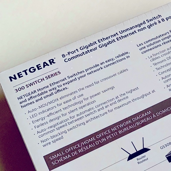 NIB NETGEAR 8-Port Gigabit Ethernet Switch 300 Switch GS308 - Picture 6 of 9